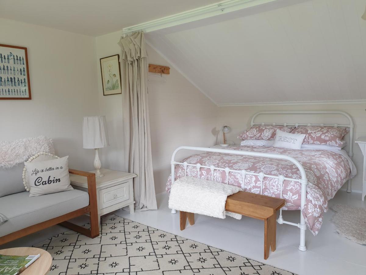 Cabins On Tudor Bed & Breakfast Motueka Εξωτερικό φωτογραφία