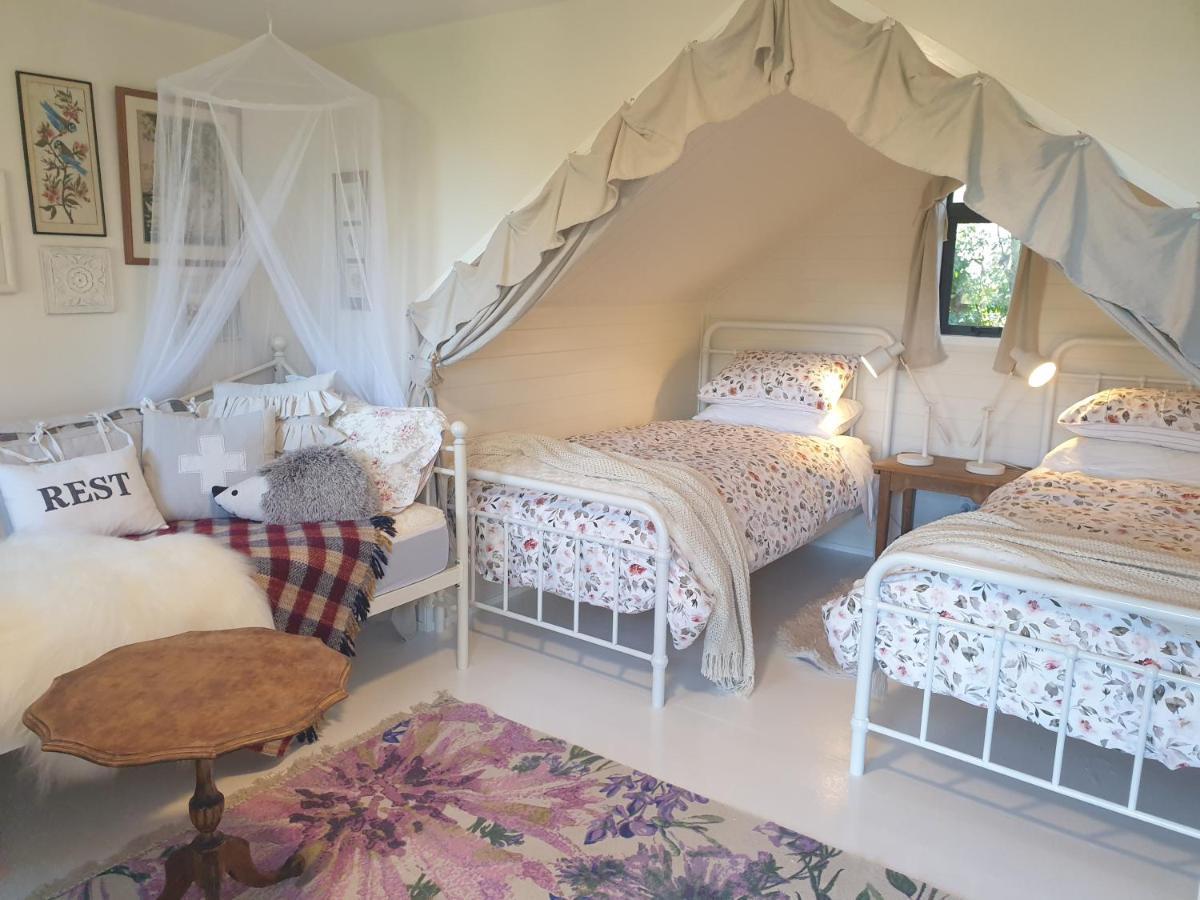 Cabins On Tudor Bed & Breakfast Motueka Εξωτερικό φωτογραφία