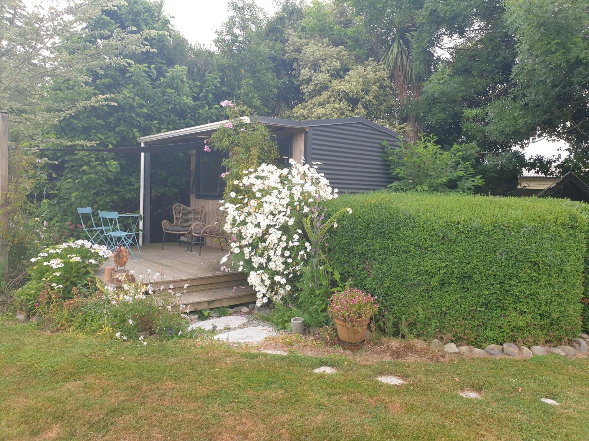 Cabins On Tudor Bed & Breakfast Motueka Εξωτερικό φωτογραφία
